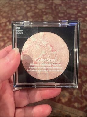 Revlon Mineral Finishing Powder 010 Brighten - Pink Marble Finish
